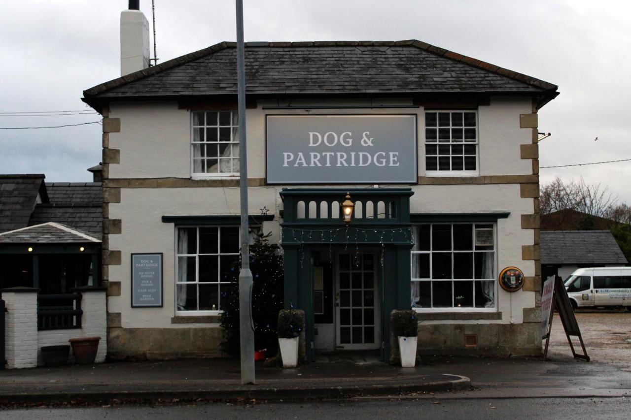 Dog And Partridge Inn Calne Extérieur photo